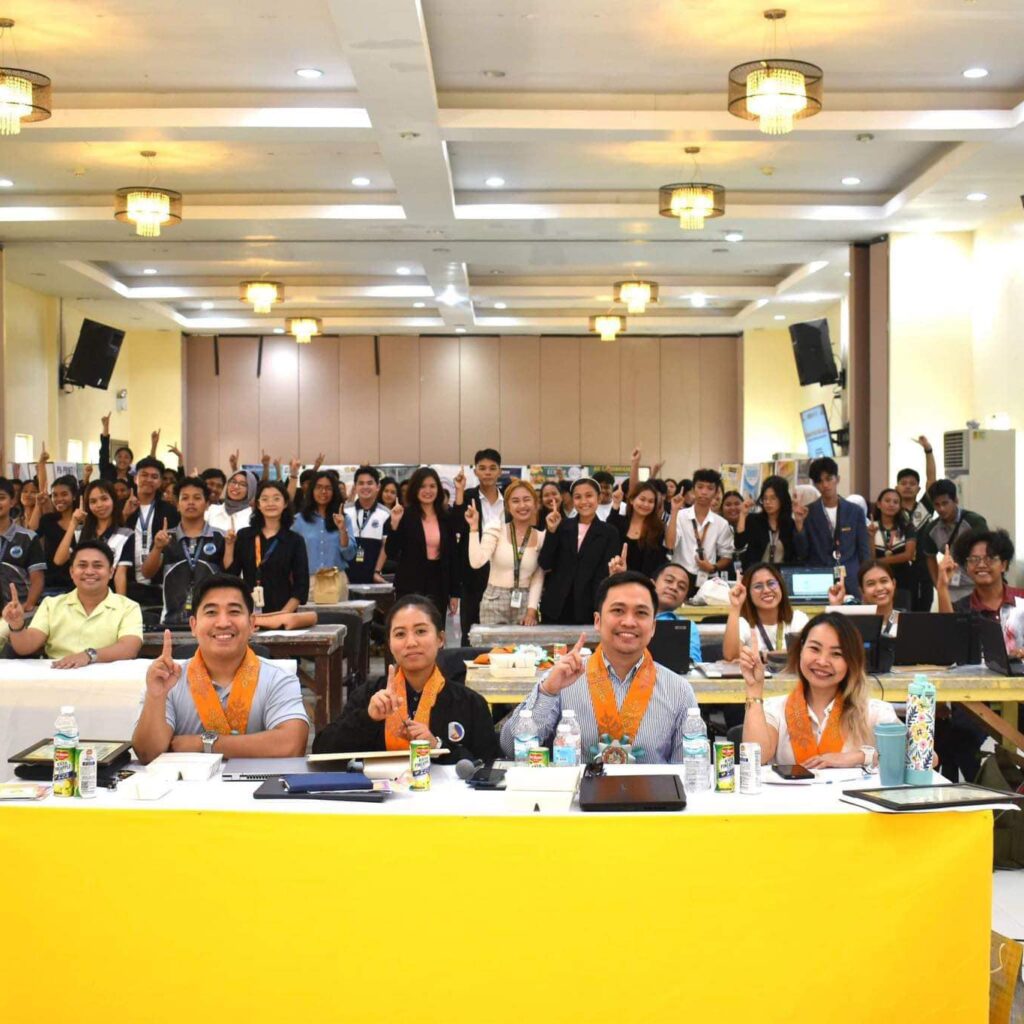 Evaluating innovative startup ideas and guiding aspiring entrepreneurs toward viable business solutions