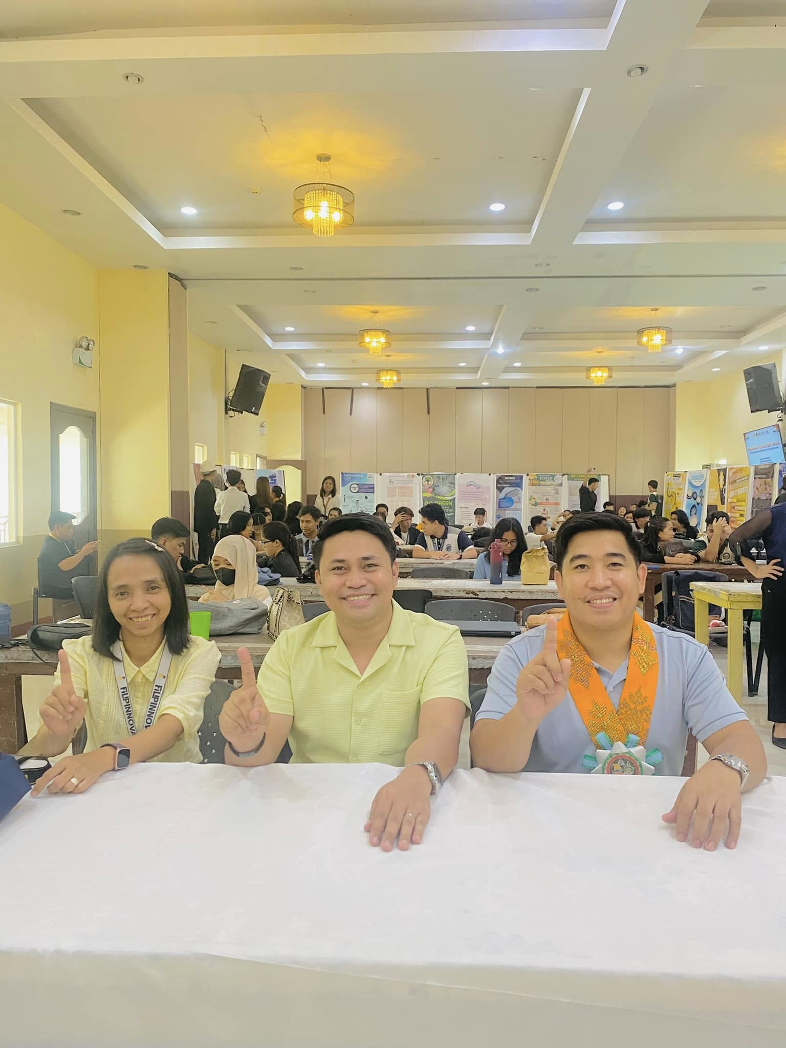 Evaluating innovative startup ideas and guiding aspiring entrepreneurs toward viable business solutions